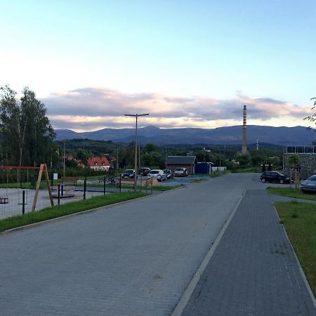 Апартаменти Apartament Happy View Єленя-Ґура Екстер'єр фото