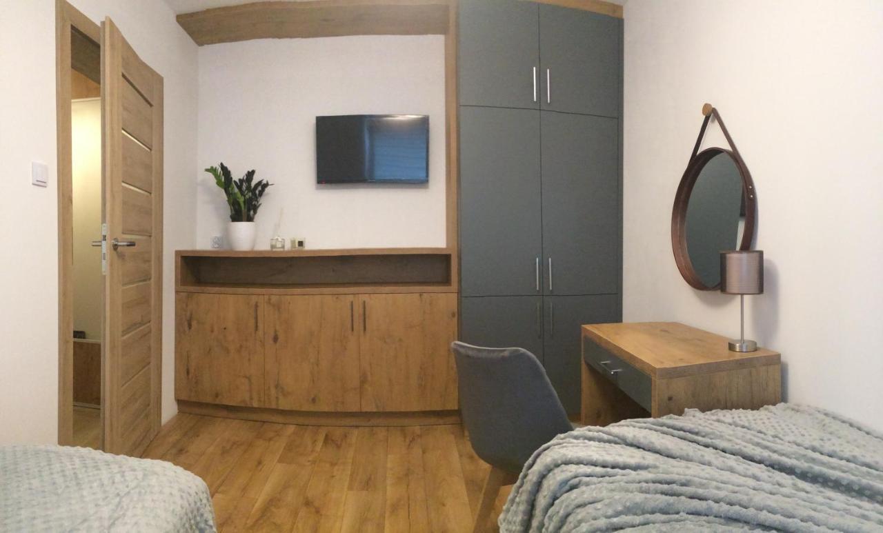 Апартаменти Apartament Happy View Єленя-Ґура Екстер'єр фото