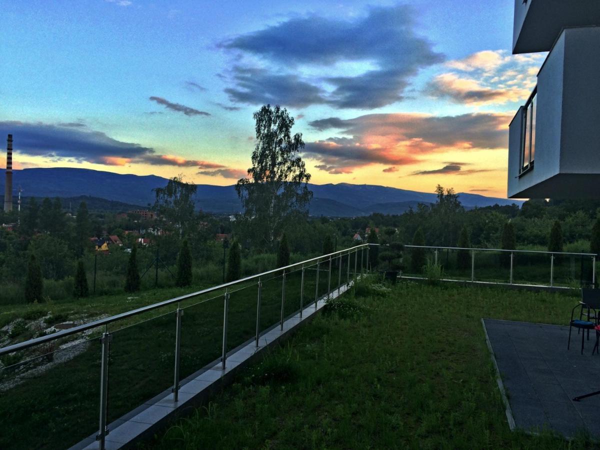 Апартаменти Apartament Happy View Єленя-Ґура Екстер'єр фото