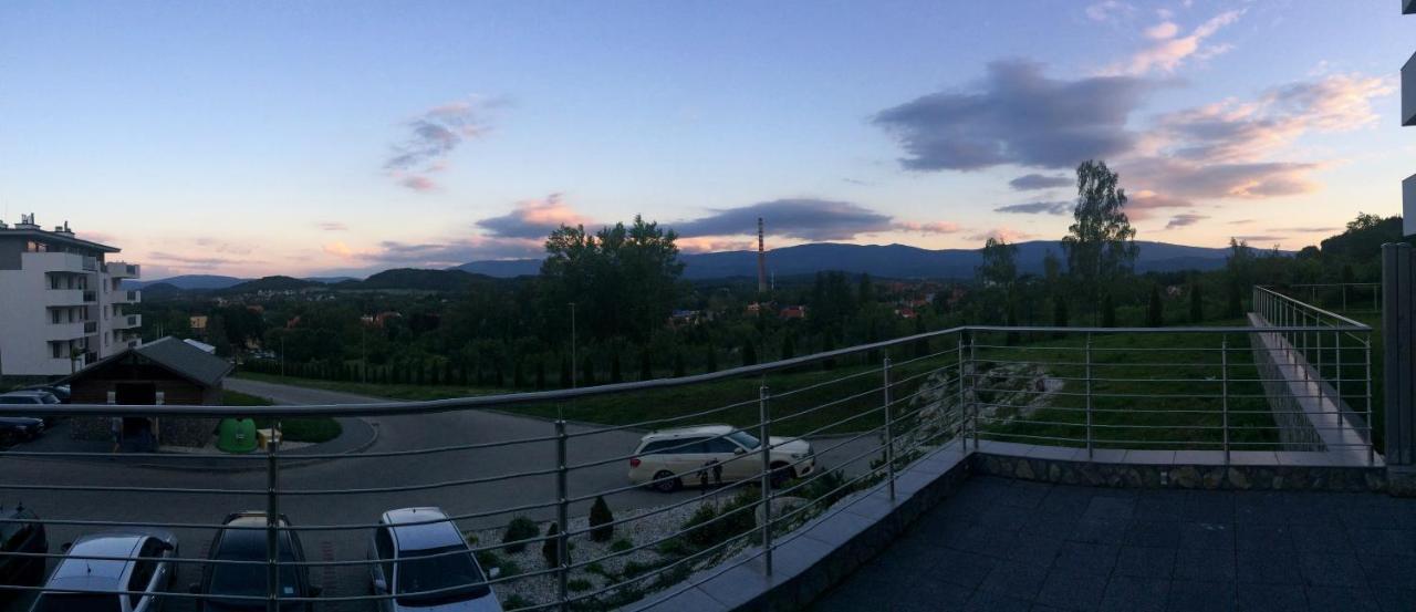 Апартаменти Apartament Happy View Єленя-Ґура Екстер'єр фото